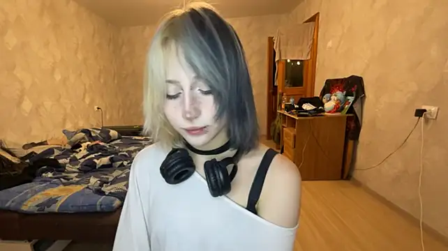 Shinecirtus22 Adlı Modelin Canlı XXX Sohbeti