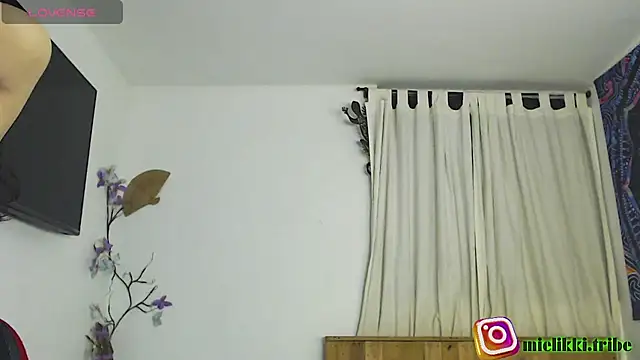 XXX chat uživo modela mielikki001