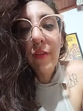 Melinerd Adlı Modelin Canlı XXX Sohbeti