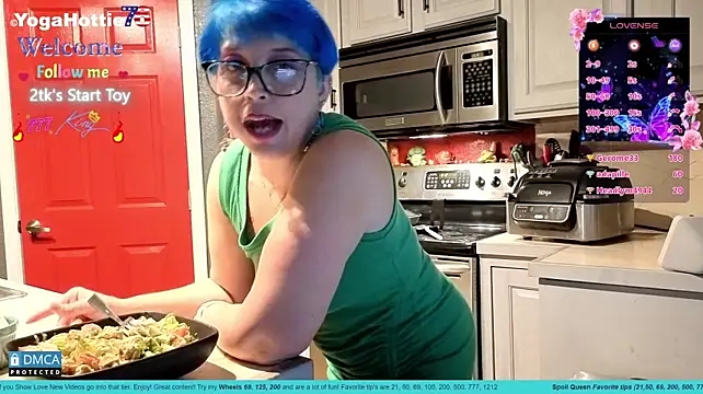 YogaHottie76's Live XXX Chat
