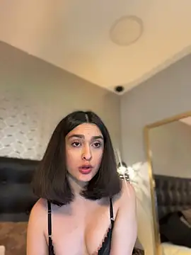 XXX chat uživo modela MiahWindsor