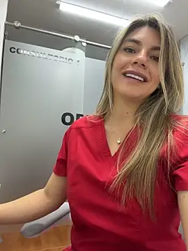 XXX chat uživo modela alicee16
