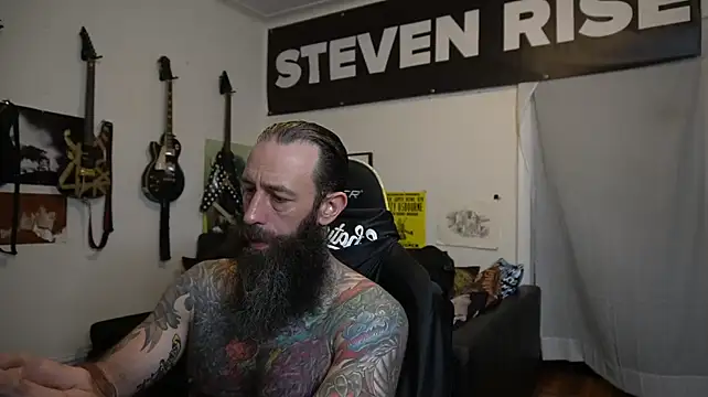 צ'אט XXX בשידור חי של StevenRiseNYC