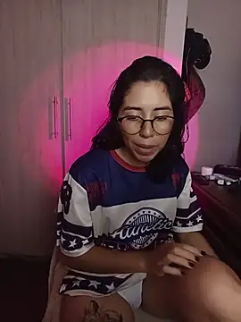 skinnyX333 Chat XXX in diretta