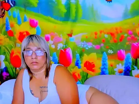 indianroxy Adlı Modelin Canlı XXX Sohbeti