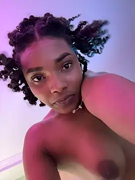 Ebony_love07 Show in webcam