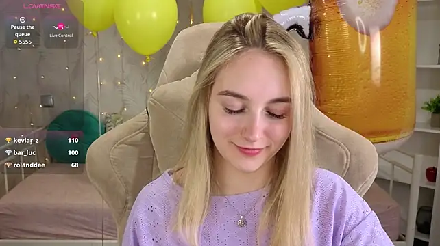 Chat +18 de Shy_Polly ao vivo