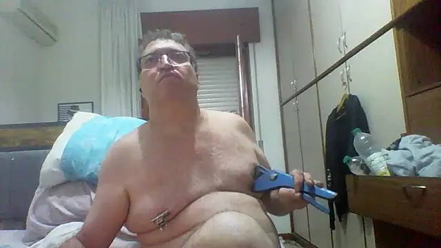 bdsmpain's Webcam Show