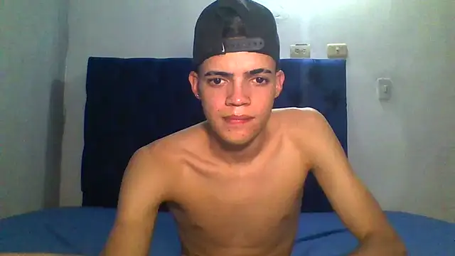 Latinos_2001 Adlı Modelin Canlı XXX Sohbeti