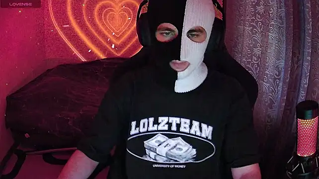 ZXCENSORED- Live XXX-chat