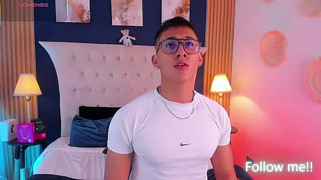 SalvadorFit's Live XXX Chat