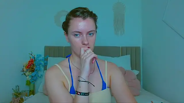 Blush_flowwer's Live XXX Chat