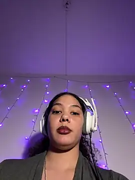 tastylolaaa: απευθείας συνομιλία ΧΧΧ