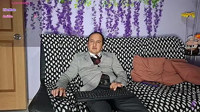 XXX chat uživo modela EnzoRomanof