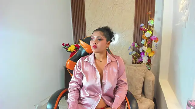 Izzy_lux Chat XXX in diretta