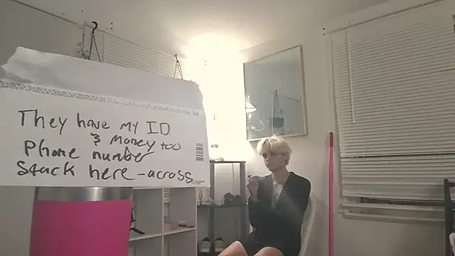 LexKitsune Show in webcam
