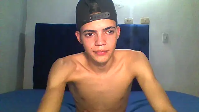 XXX chat uživo modela Latinos_2001