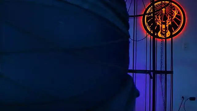 kiara-voss: απευθείας συνομιλία ΧΧΧ