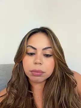 lariicn Live XXX chat