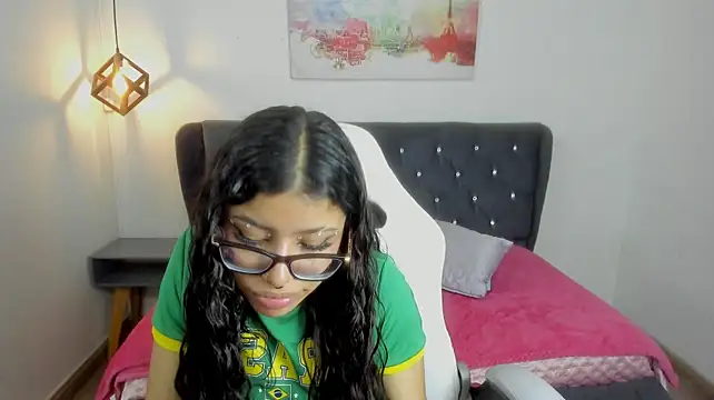 Chatroom XXX en direct de Issaa_Tyler