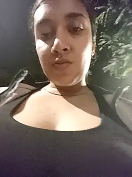 Robin_H00t_2's Live XXX Chat