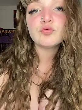 Lalalust69 Adlı Modelin Canlı XXX Sohbeti