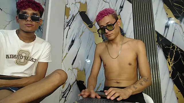 BOUL_GUYS Chat XXX in diretta
