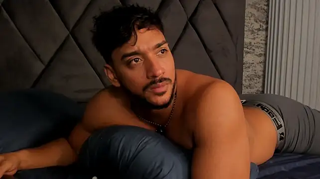 Axel_knox1 Adlı Modelin Canlı XXX Sohbeti