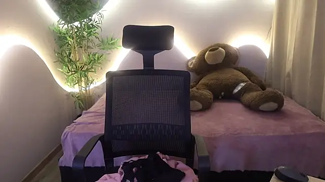 Emma_Lirys Chat XXX live