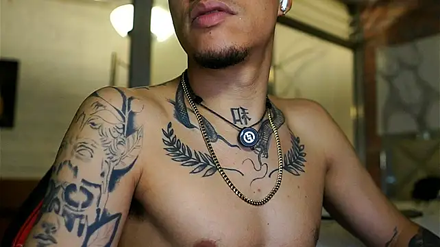 AlphaMasterXxx XXX чат на живо