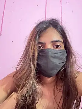 Miss_Pretty011 Adlı Modelin Canlı XXX Sohbeti