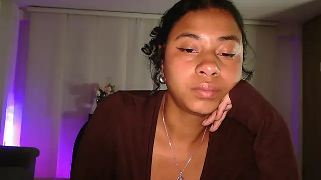 Chat +18 de dark_enchantress_ ao vivo