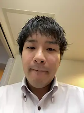 yuuki8910 webcam show