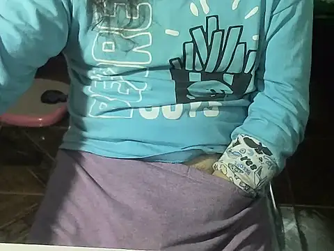 צ'אט XXX בשידור חי של OreCam