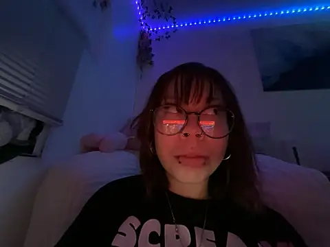 moan4mona live XXX chat
