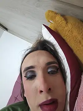 NicolleSpell Chat XXX in diretta