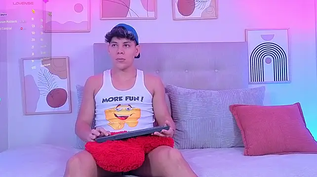 Almiboys 现场XXX聊天