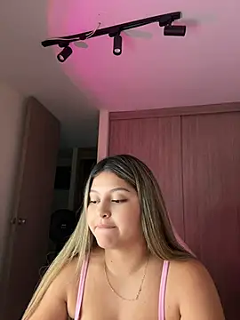lunablossom_'s Live XXX Chat