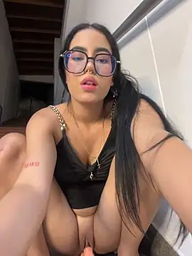 XXX chat uživo modela TopDollXXX