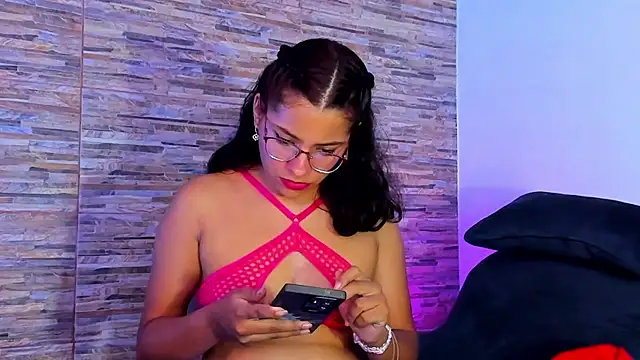 XXX chat uživo modela nath_redrex