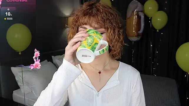 Chat +18 de Kira__Fluffy ao vivo