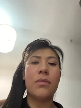 Czat XXX na żywo – kim_monti