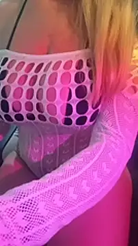 YIYAMURANO's Live XXX Chat