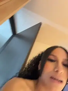 Chat XXX en directo de Miaa_love6969