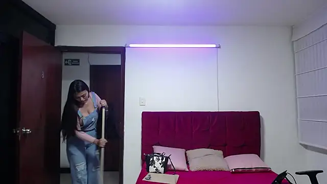 ariel_1_ Chat XXX live