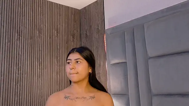 ScarletJons' Live XXX Chat
