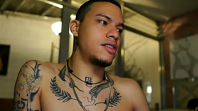 AlphaMasterXxxn Live XXX chat