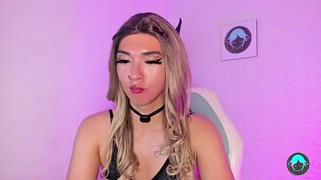 sofi_elfqueen Adlı Modelin Canlı XXX Sohbeti