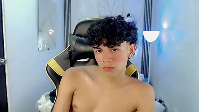Chatroom XXX en direct de FUNNY_DICK_