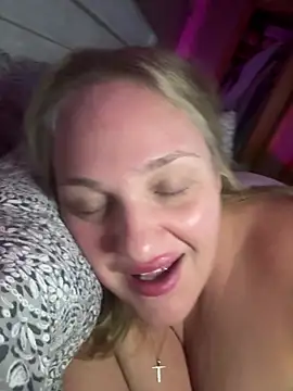 1SexyQueen: απευθείας συνομιλία ΧΧΧ